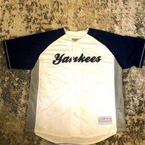 MLB Genuine Merchandise Derek Jeter Jersey, size XL